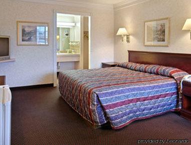Days Inn & Suites Big Spring Quarto foto